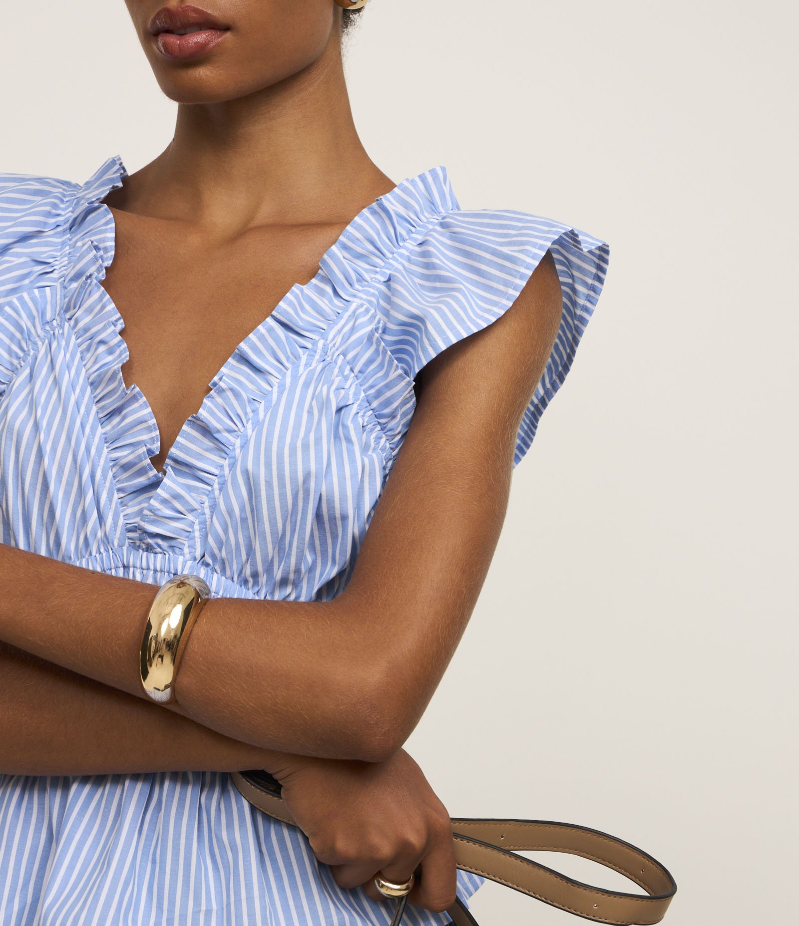 Blusa Sem Manga em Tricoline Listrada com Recorte em Elástico e Babados Azul 3