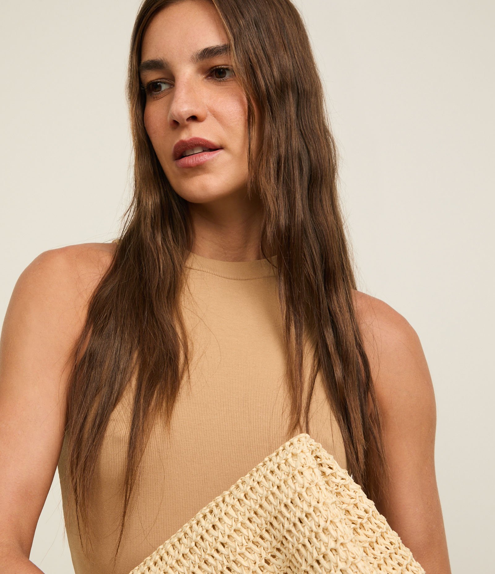 Vestido Midi em Ribana com Gola Rente ao Pescoço Bege 4