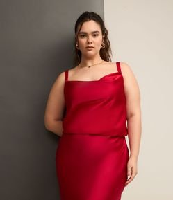 Regata Acetinada com Decote Degagê Curve & Plus Size