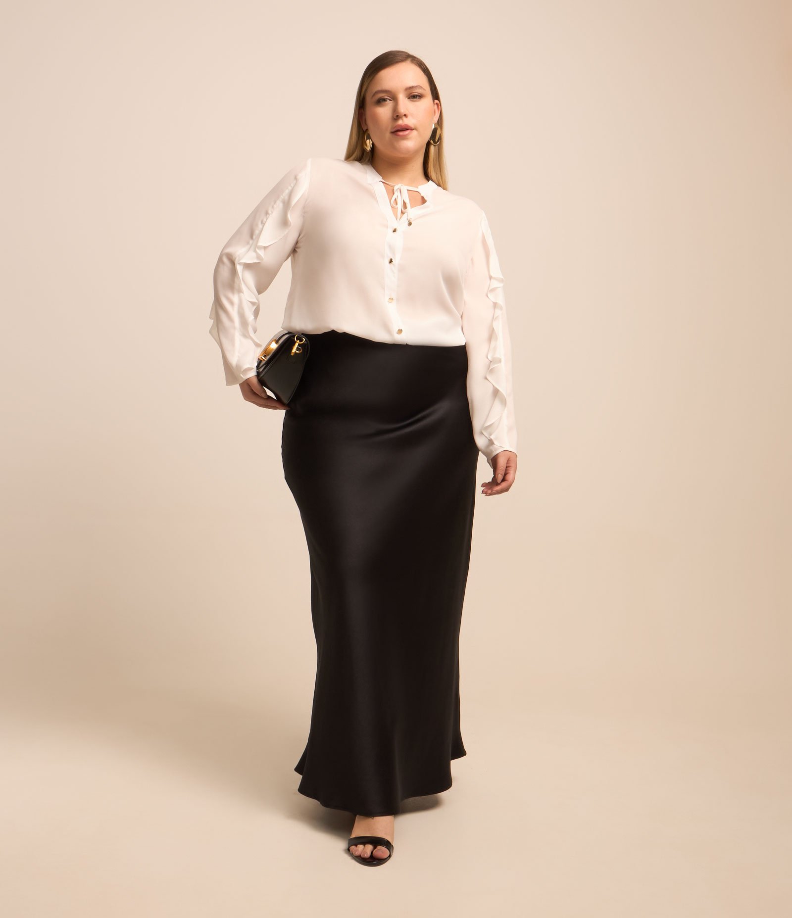 Camisa em Crepe com Gola Bata e Babados Curve & Plus Size Branco 2