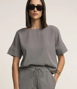 Blusa em Crepe Sem Cava com Estampa Geométrica