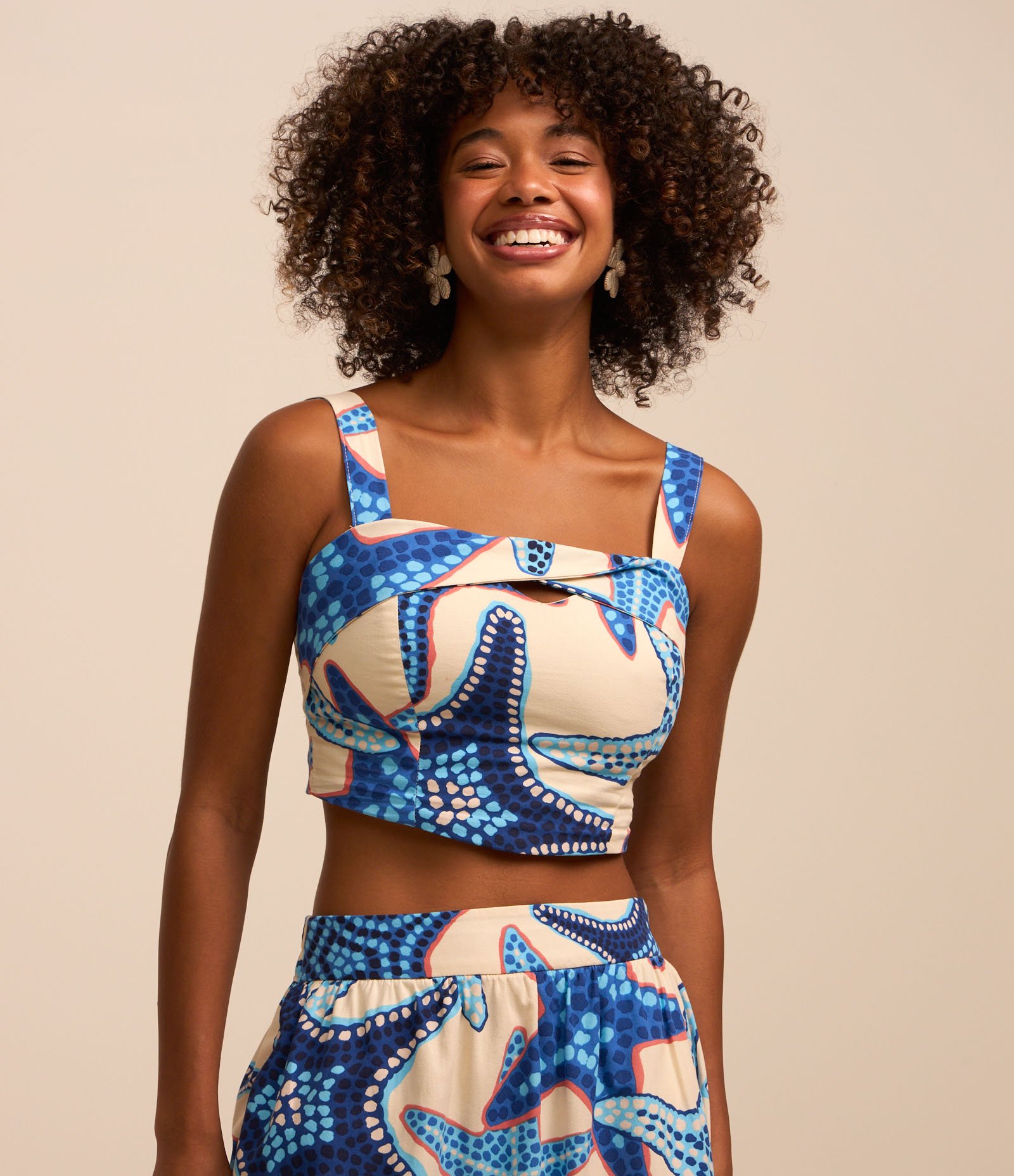 Blusa Cropped em Tricoline com Estampa Estrelas do Mar Azul 1