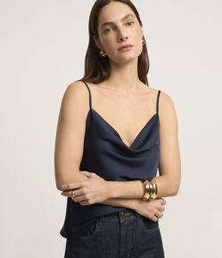 Blusa de Alcinha em Tecido Acetinado com Decote Degagê