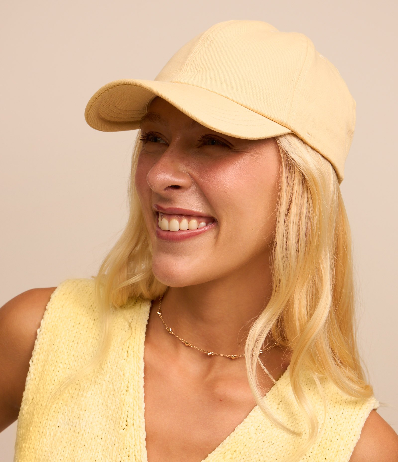 Boné Aba Curva Básico em Sarja Amarelo 1