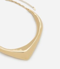 Gargantilha Rígida com Formato Triangular