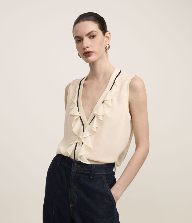 Blusa em Chiffon Com Botões Frontais