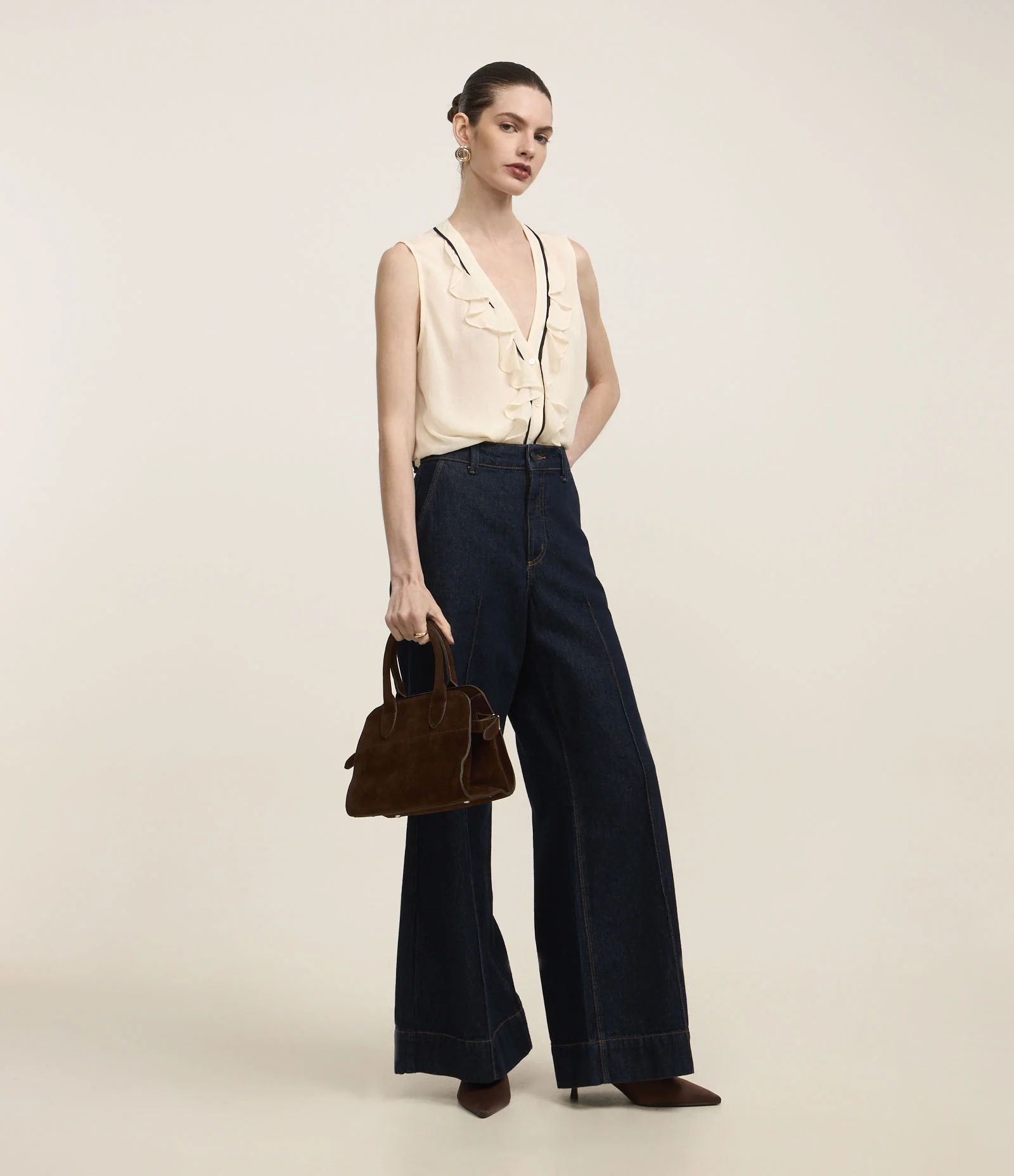 Blusa em Chiffon Com Botões Frontais Branco 2