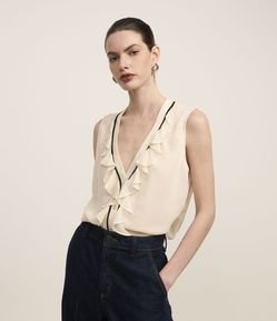 Blusa em Chiffon Com Botões Frontais