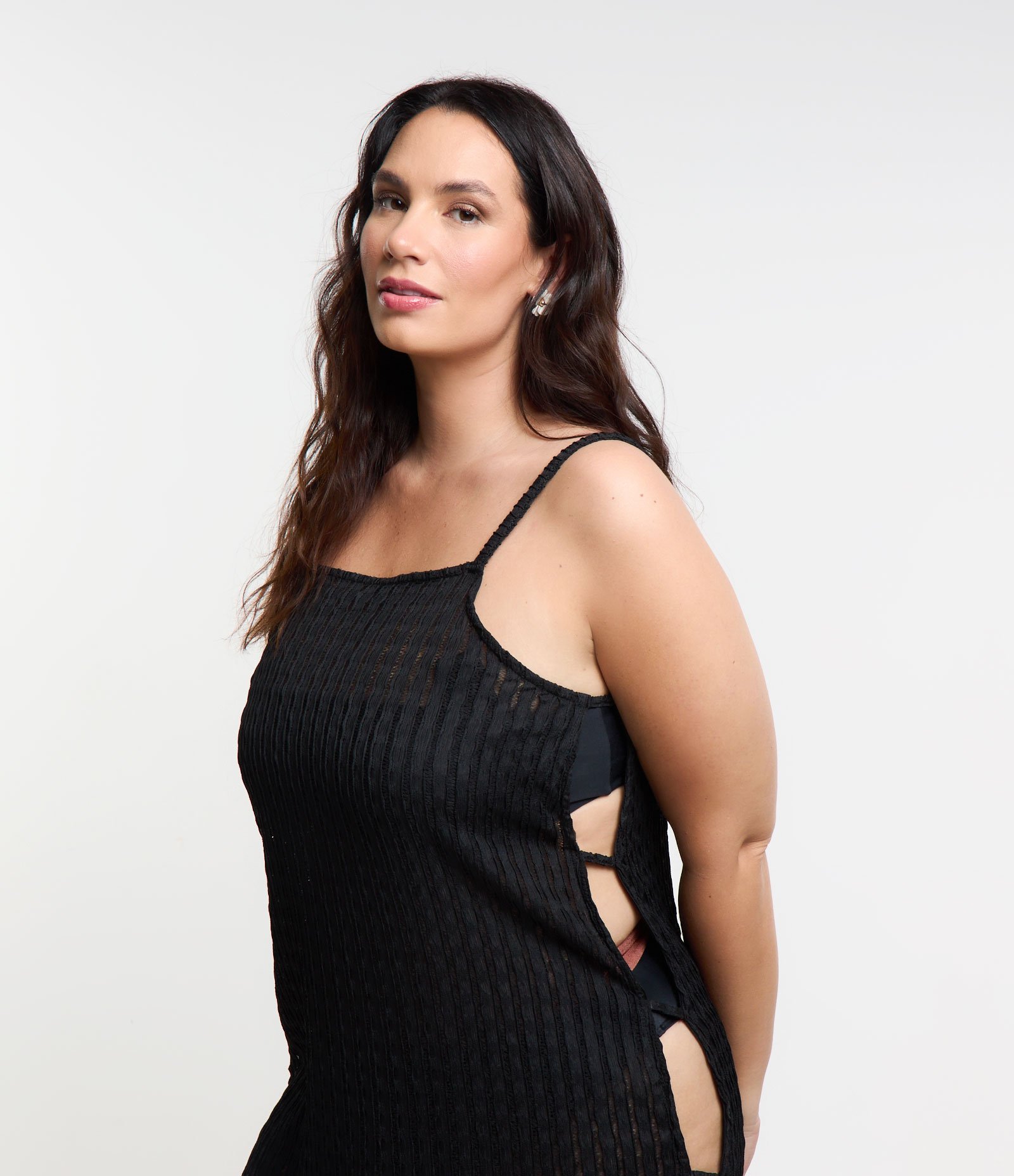 Saída de Praia Vestido Texturizado com Aberturas Laterais Curve & Plus Size Preto 4