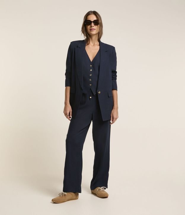 Blazer em Viscolinho com Lapelas e Botão Único