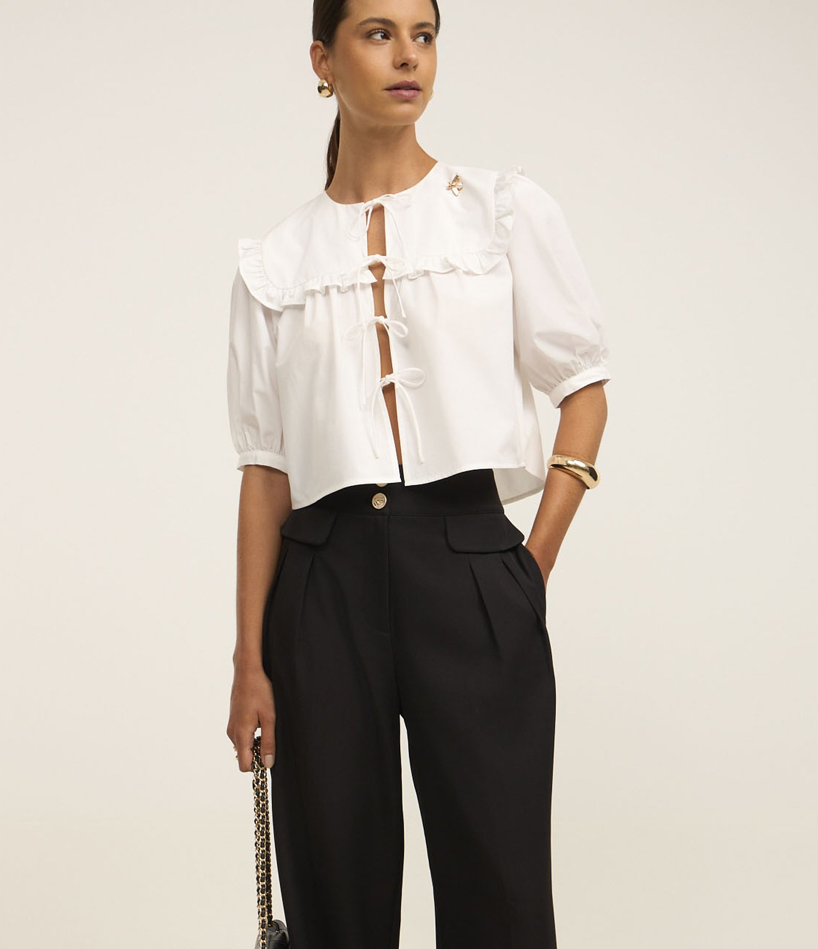 Calça Wide Leg Alfaiatada com Lapelas e Pregas Preto 2