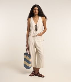 Calça Pantacourt com Amarração Frontal