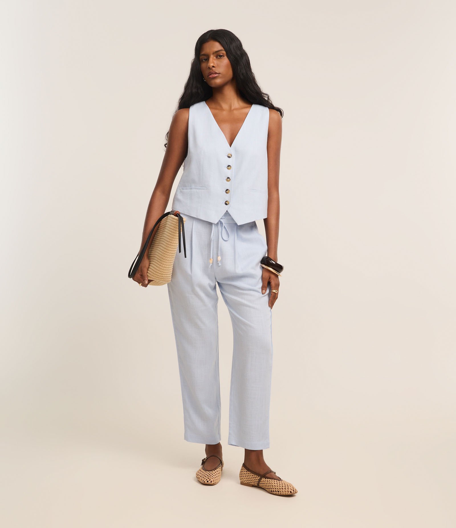 Colete em Viscolinho com Fechamento por Botões Contrastantes Azul Claro 2