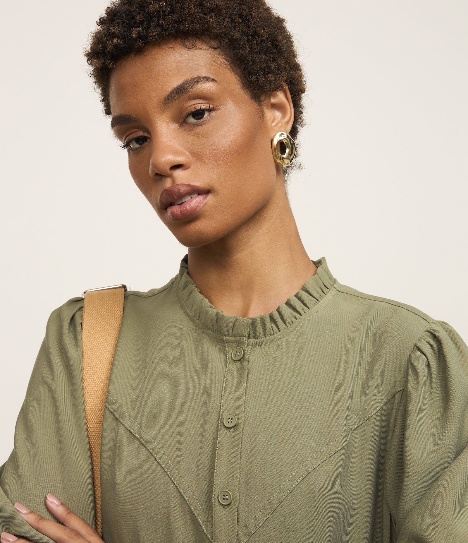 Vestido Midi em Viscose com Babado Marias Verde 4