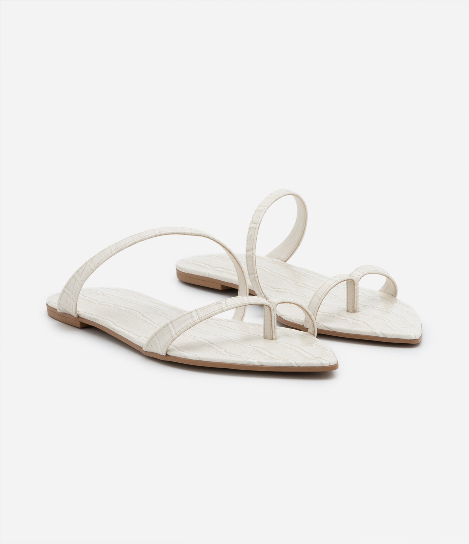 Rasteira em PU Calce Fácil com Textura Croco Off White 2