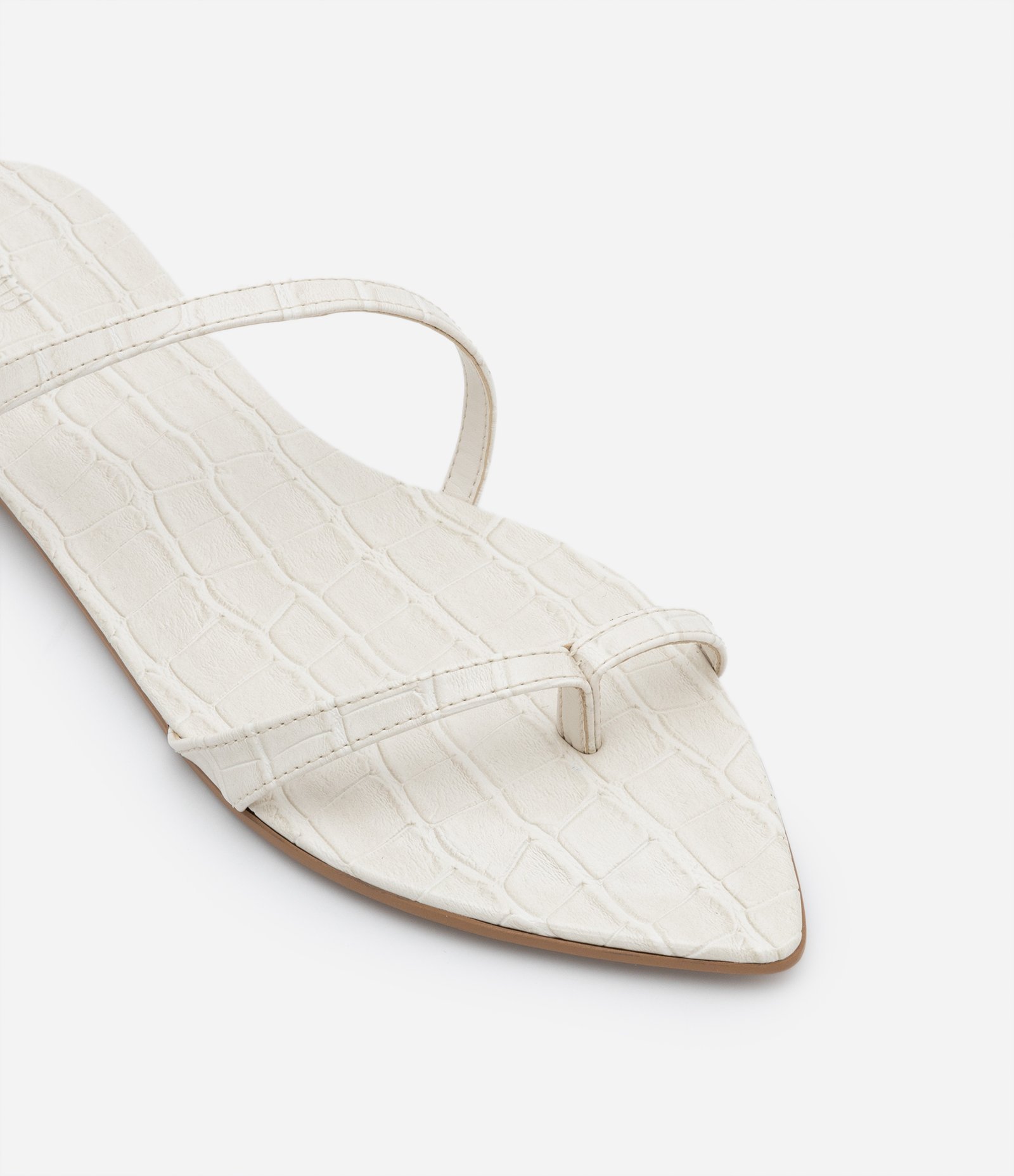 Rasteira em PU Calce Fácil com Textura Croco Off White 4