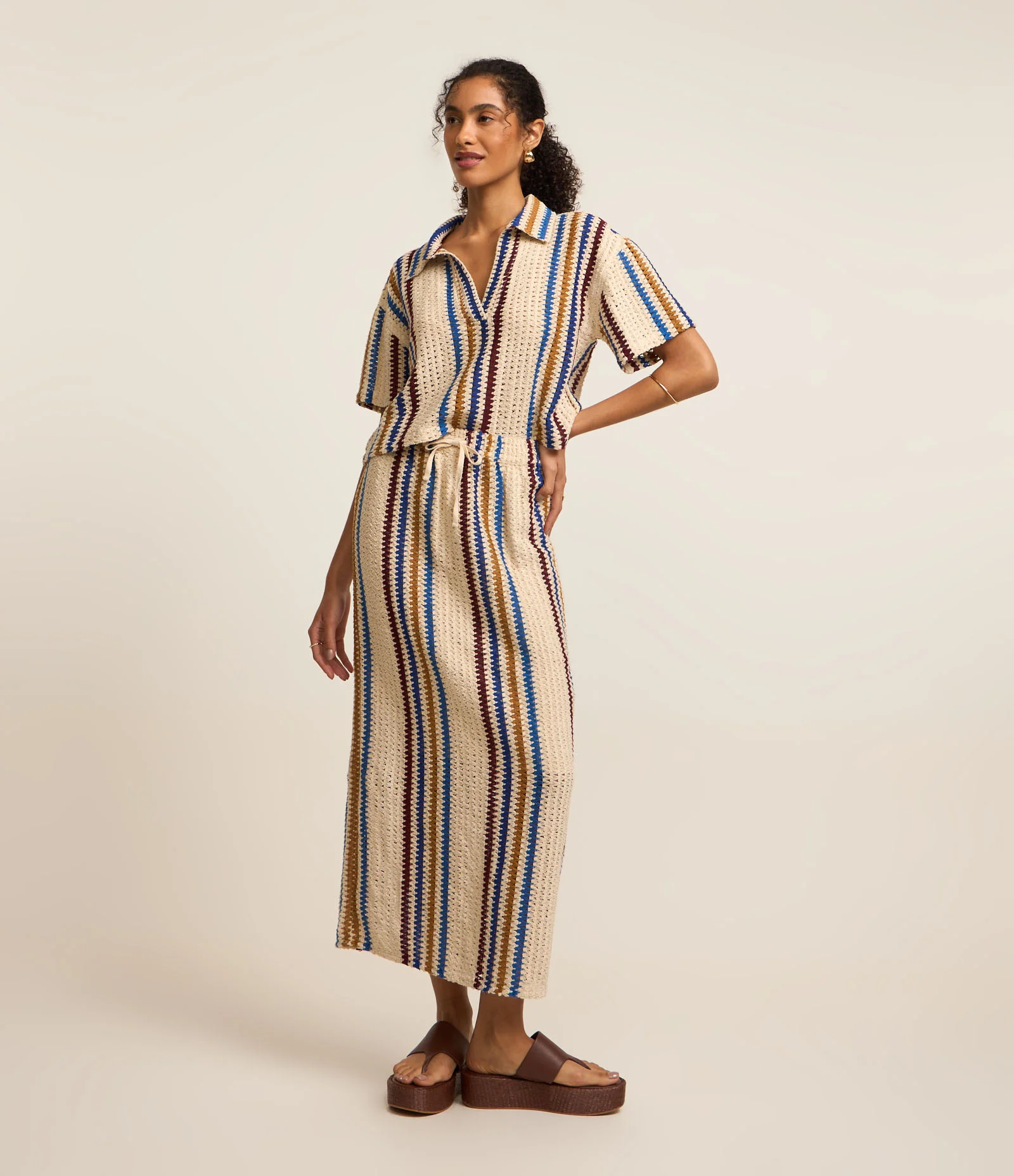 Saia Midi em Crochê com Amarração no Cós e Estampa Listrada Off White 1