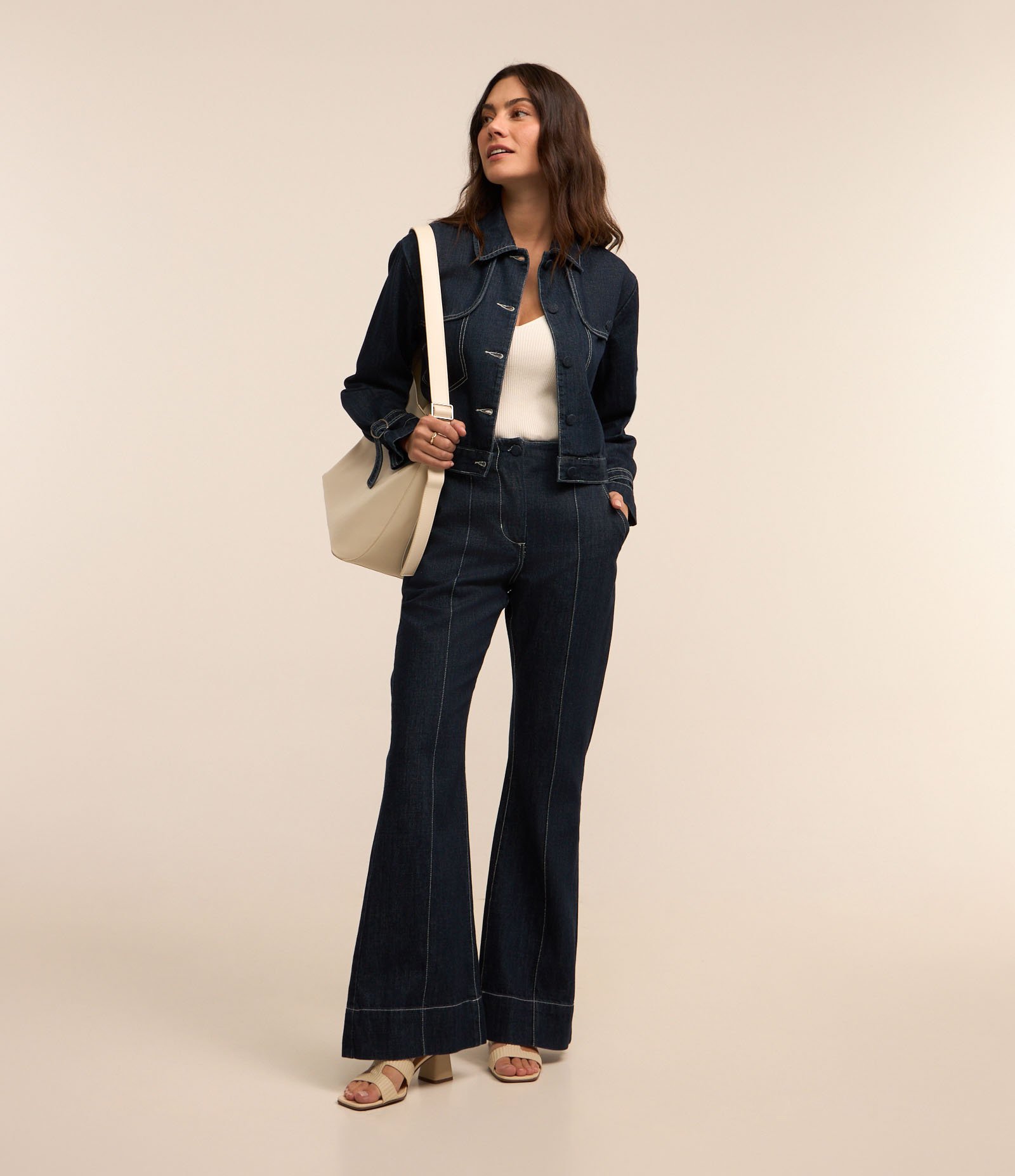 Sandália Mule com Tiras H e Salto Grosso Off White 6