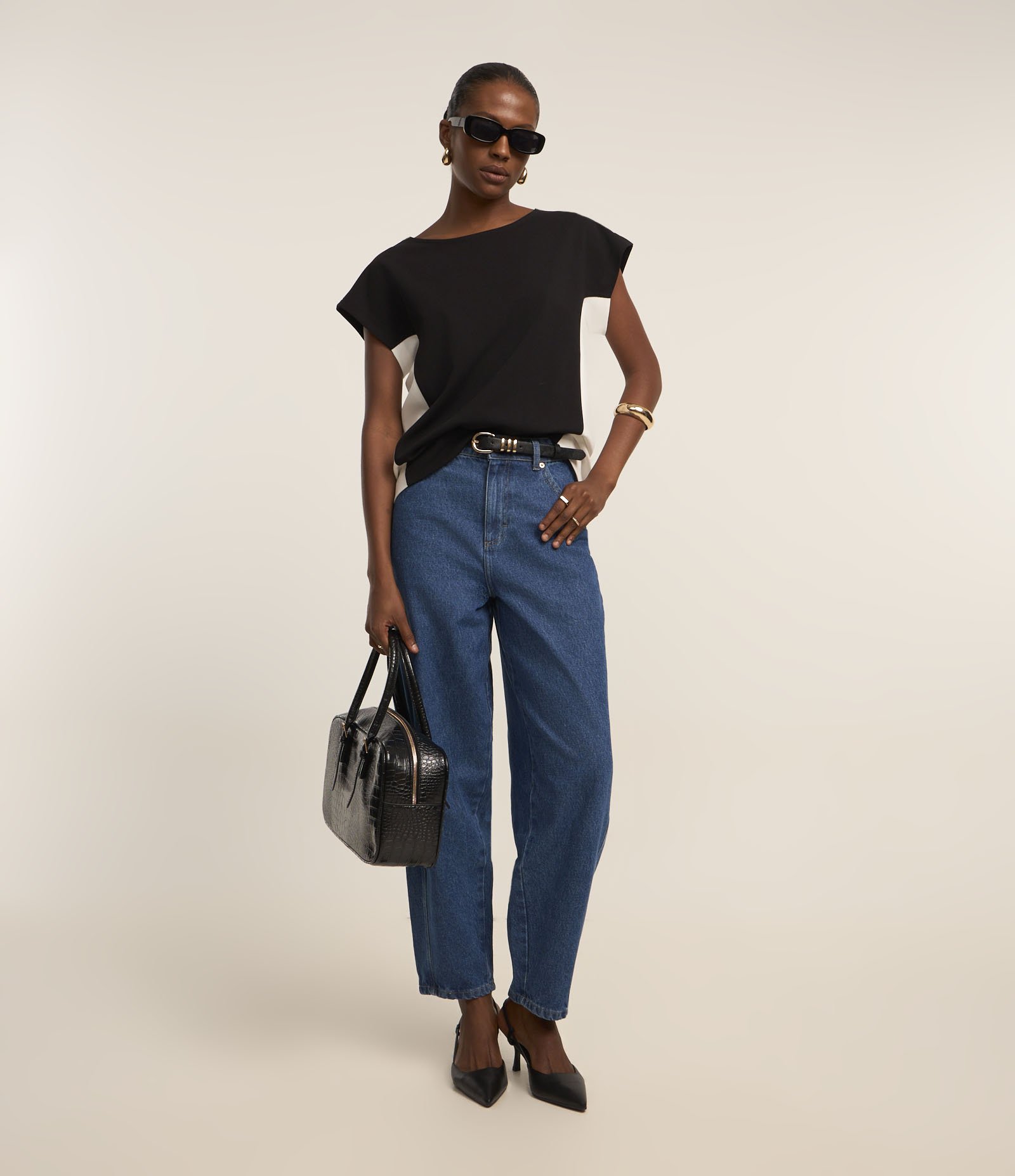 Blusa Manga Curta em Crepe com Laterais Contrastantes Preto 2