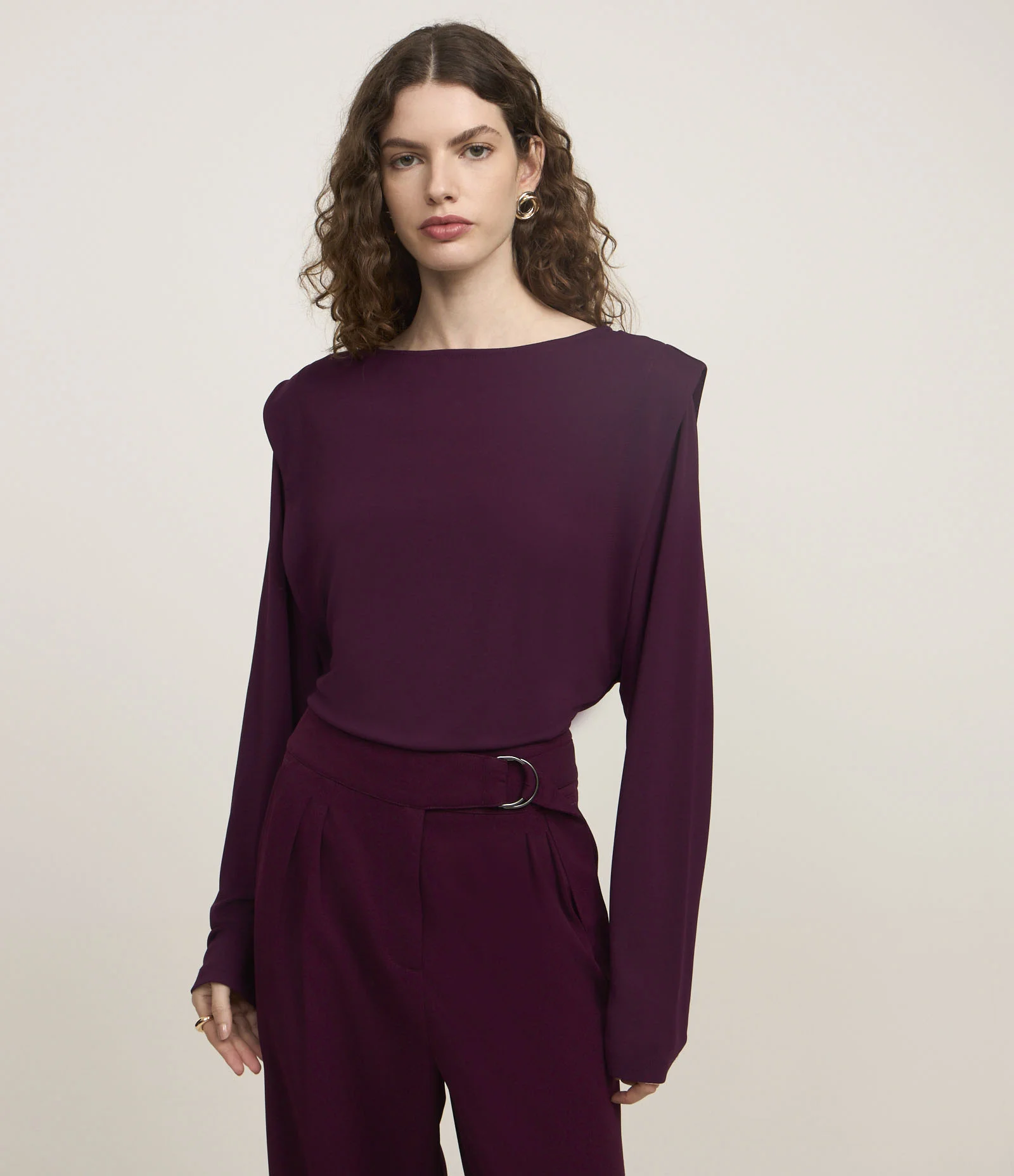 Blusa em Crepe com Recorte na Cava e Manga Longa Roxo 1