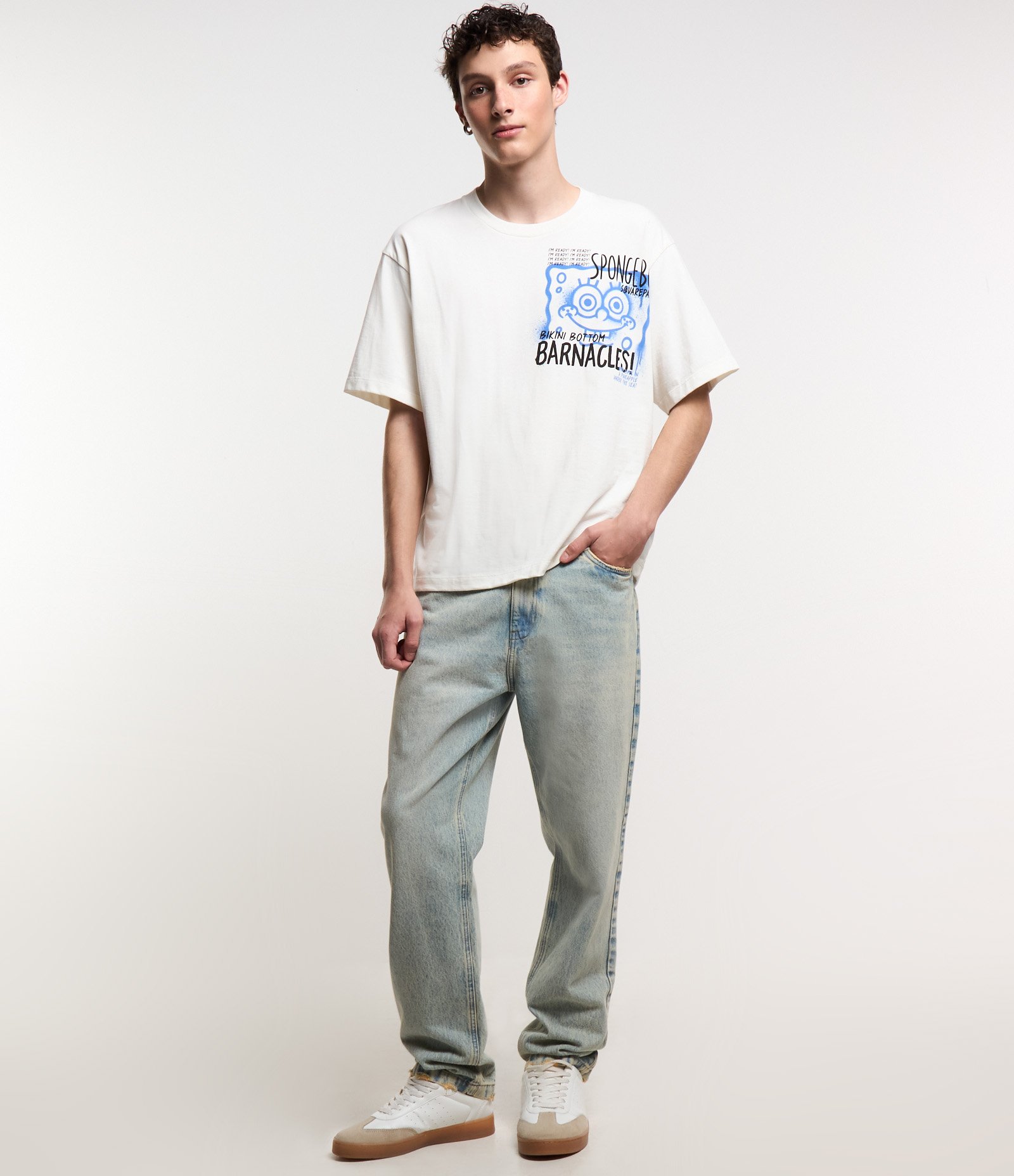 Camiseta Boxy em Malhão com Estampa Bob Esponja Branco 2