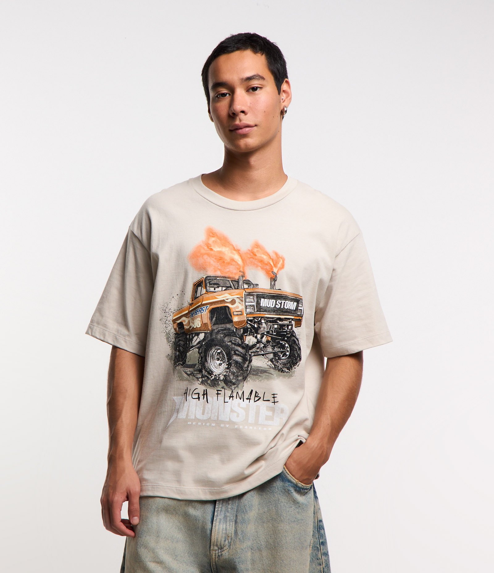 Camiseta Boxy em Algodão e Estampa Monster Truck Branco 1