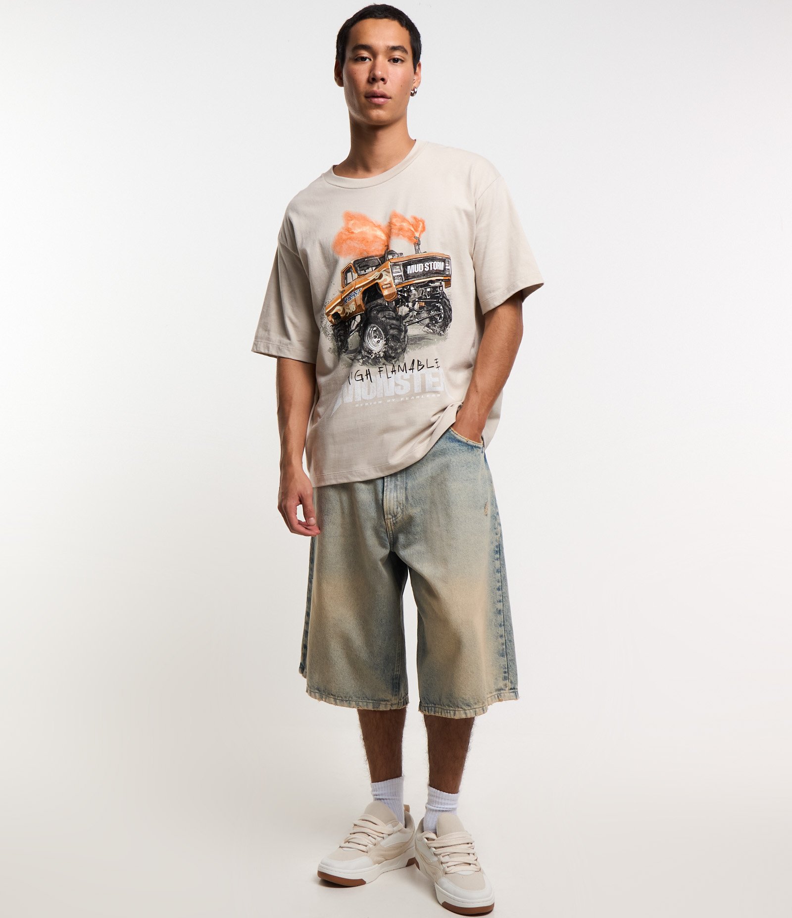 Camiseta Boxy em Algodão e Estampa Monster Truck Branco 2