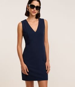 Vestido Curto em Crepe com Decote em V