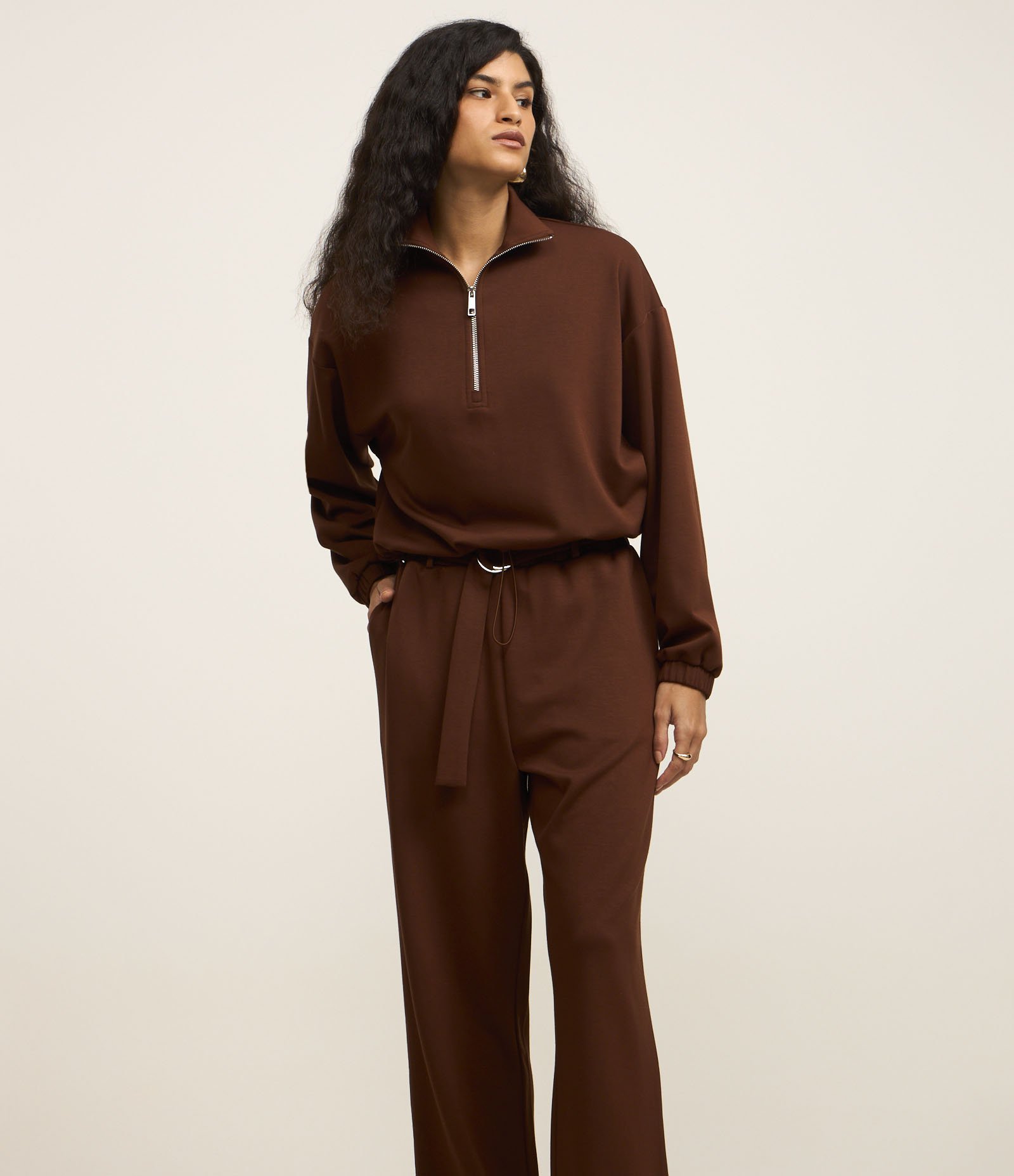 Calça Reta em Viscose com Faixa e Fivela Vermelho 2