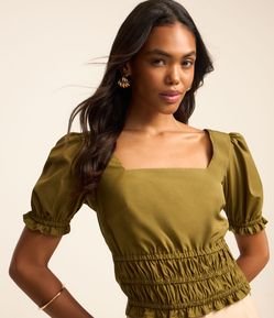 Blusa em Tricoline com Manga Bufante e Lastex na Base