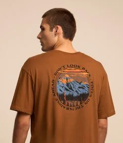Camiseta Relaxed em Algodão com Estampa de Montanha