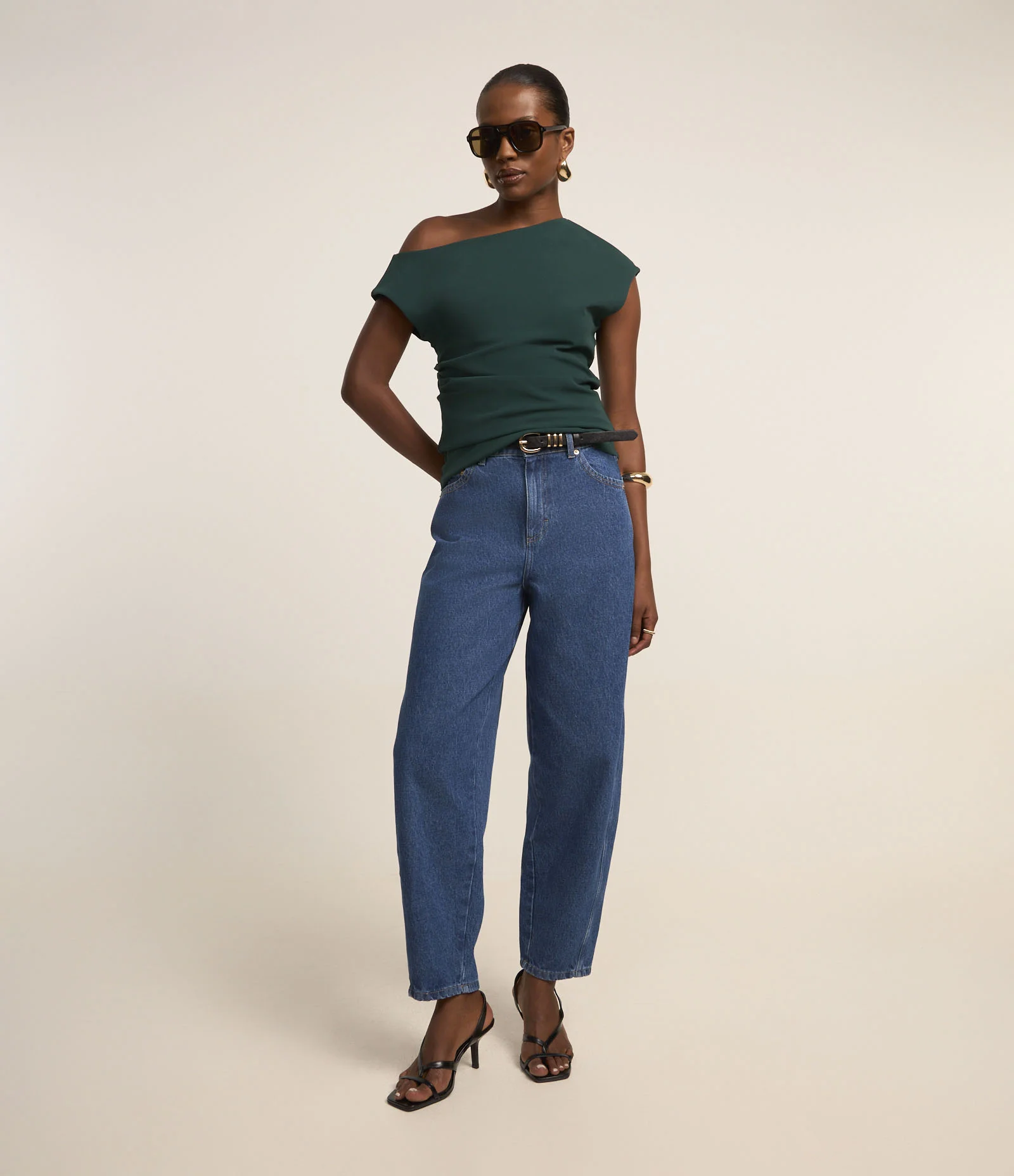 Blusa Manga Curta Assimétrica em Crepe com Drapeado na Lateral Verde 2