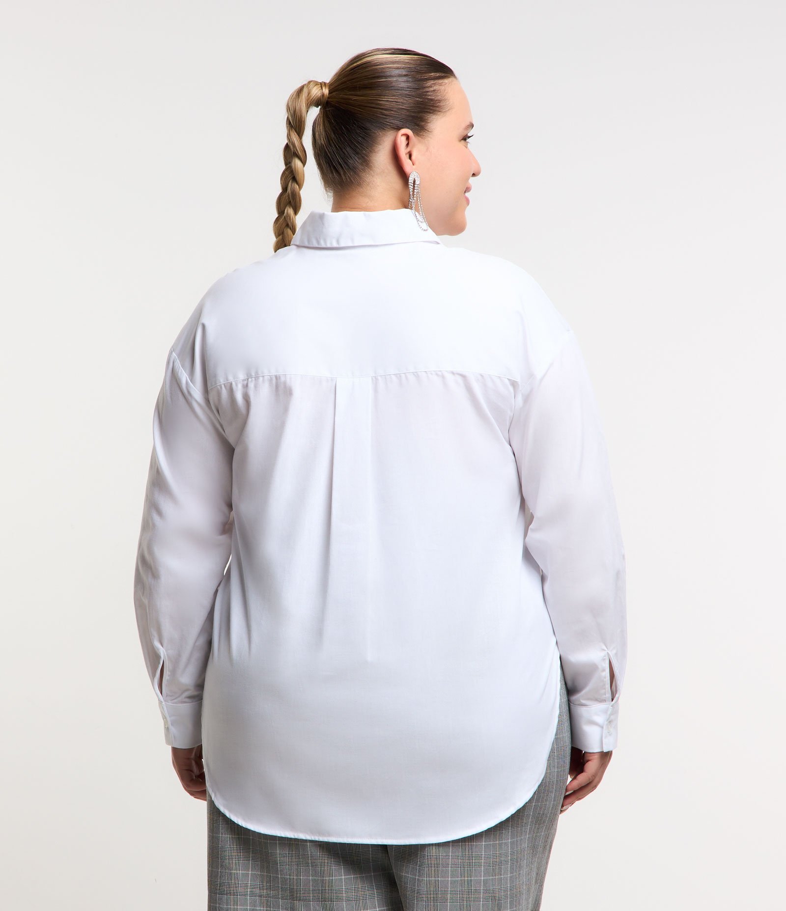 Camisa Básica Alongada em Tricoline Curve & Plus Size Branco 3
