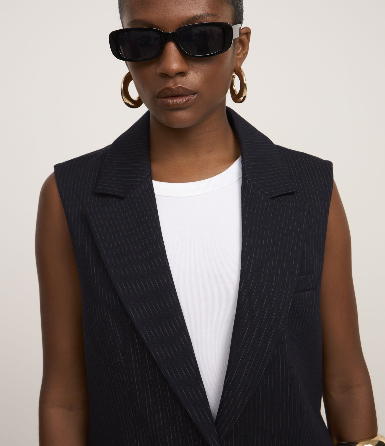 Colete Ponto Roma Listra Risca de Giz com Dois Botões e Bolsos Frontais Azul 5