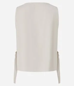 Blusa em Viscose com Alça Larga e Detalhe de Fivela na Lateral