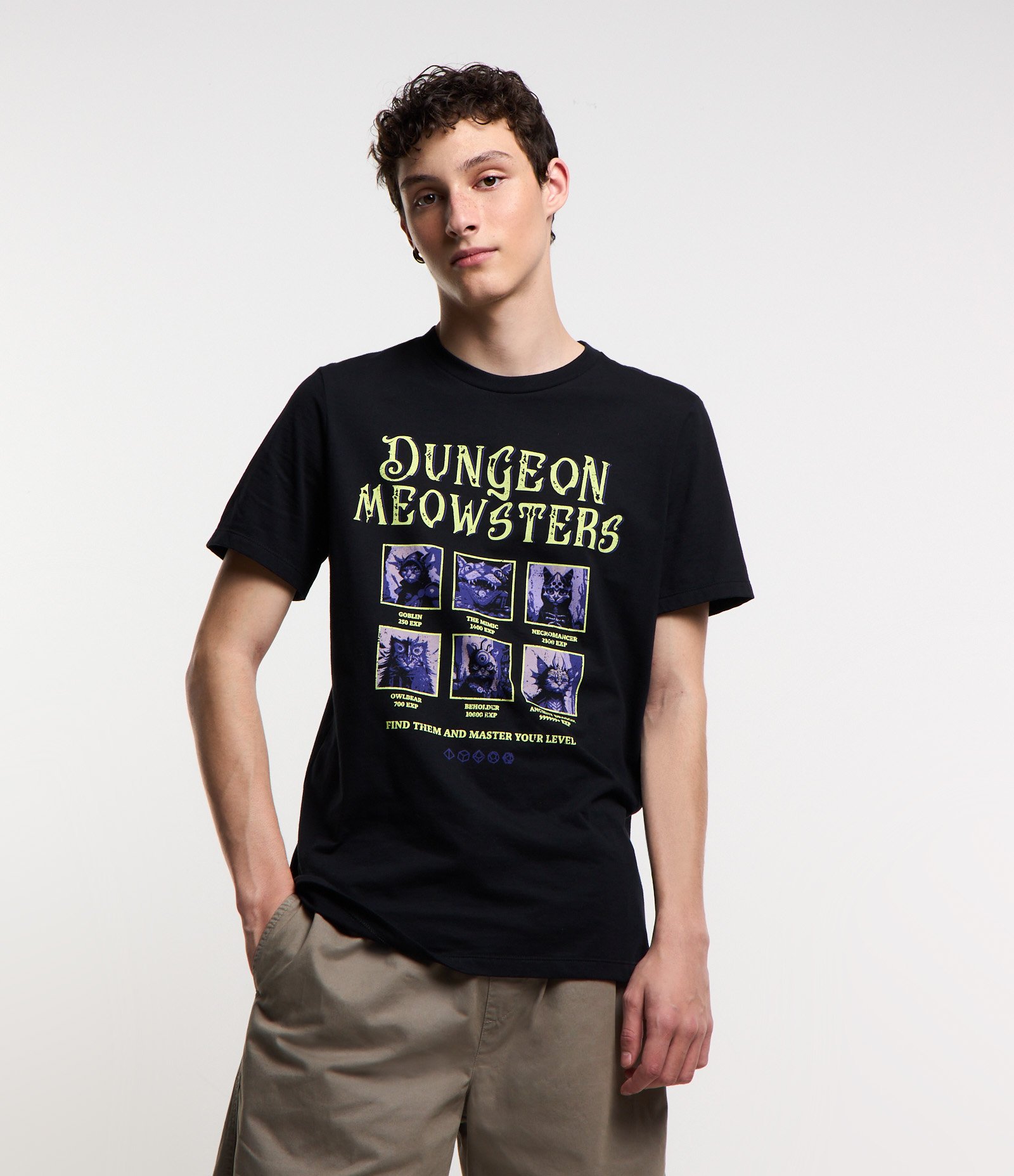 Camiseta Regular em Algodão com Estampa Gungeon Mewsters Preto 1