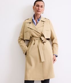 Casaco Trench Coat Gabardine com Botões Frontais e Cinto