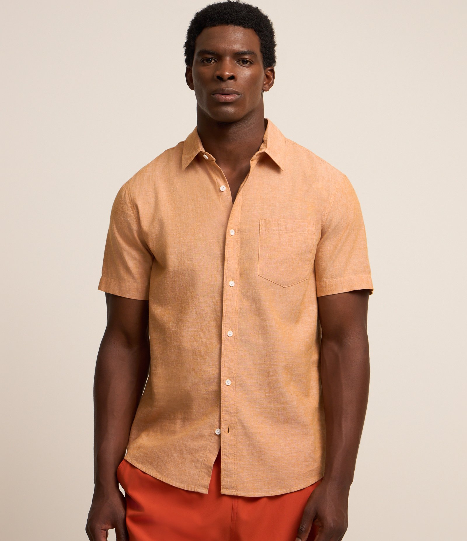 Camisa Comfort Básica em Linho com Bolso Frontal Laranja 1