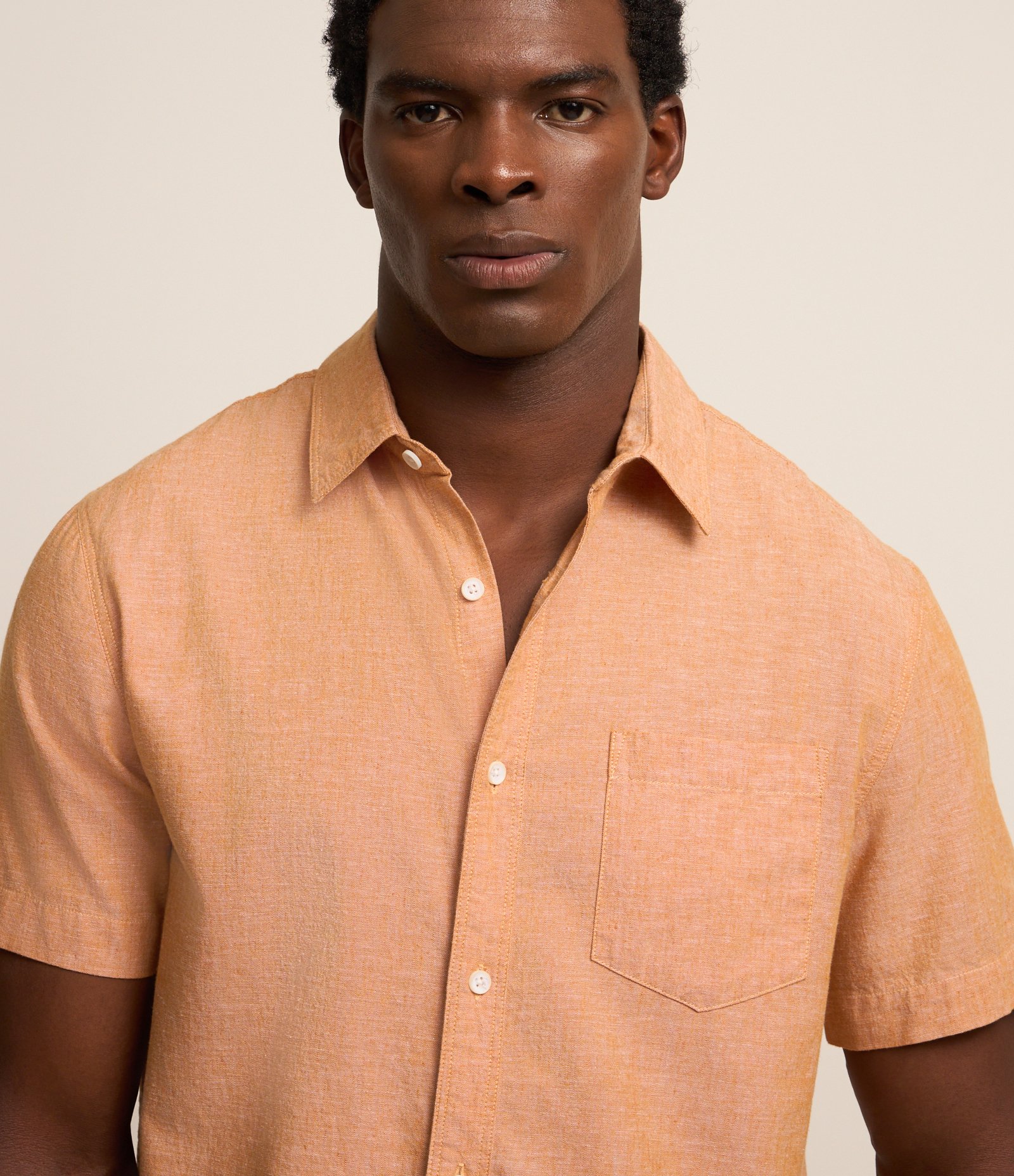 Camisa Comfort Básica em Linho com Bolso Frontal Laranja 3