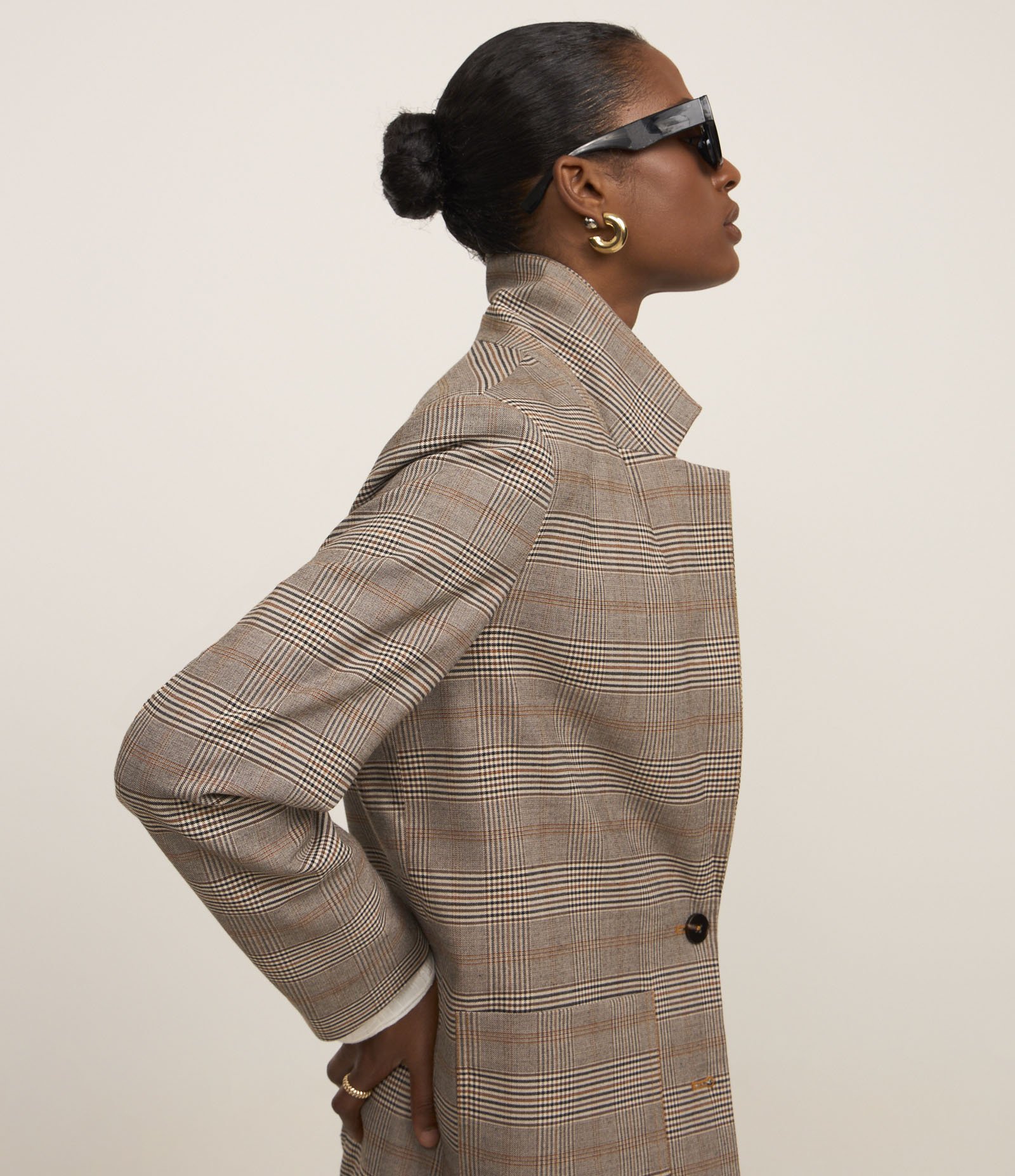 Blazer Oversized em Alfaiataria Xadrez Marrom 7