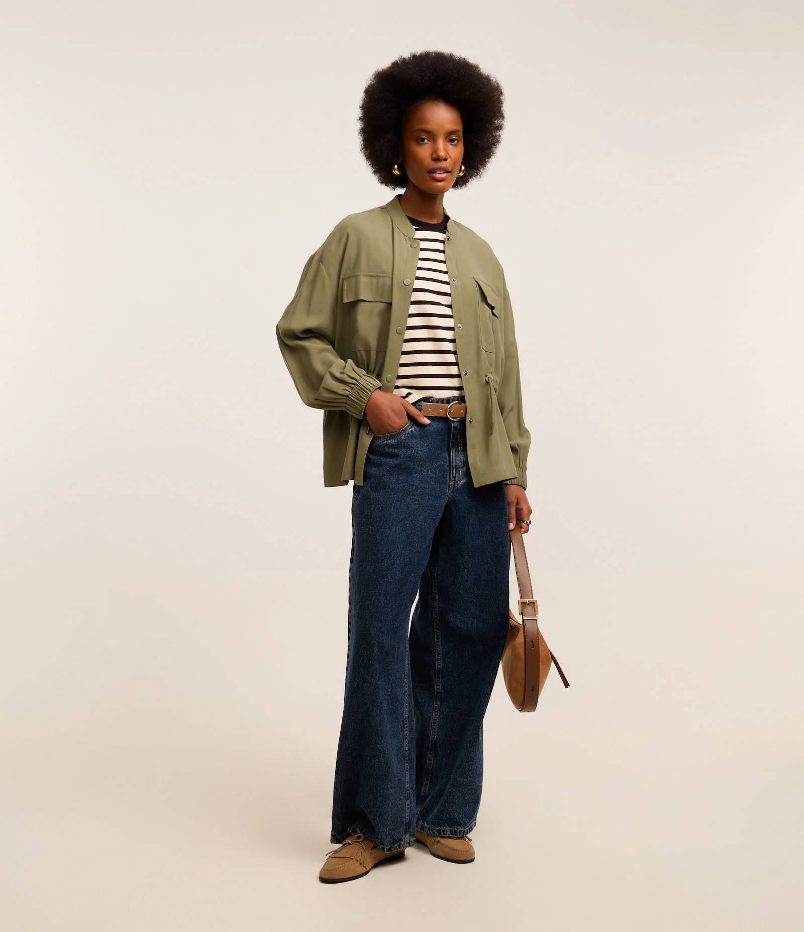 Jaqueta Parka em Viscose com Tencel na Cintura e Gola Alta Verde 2