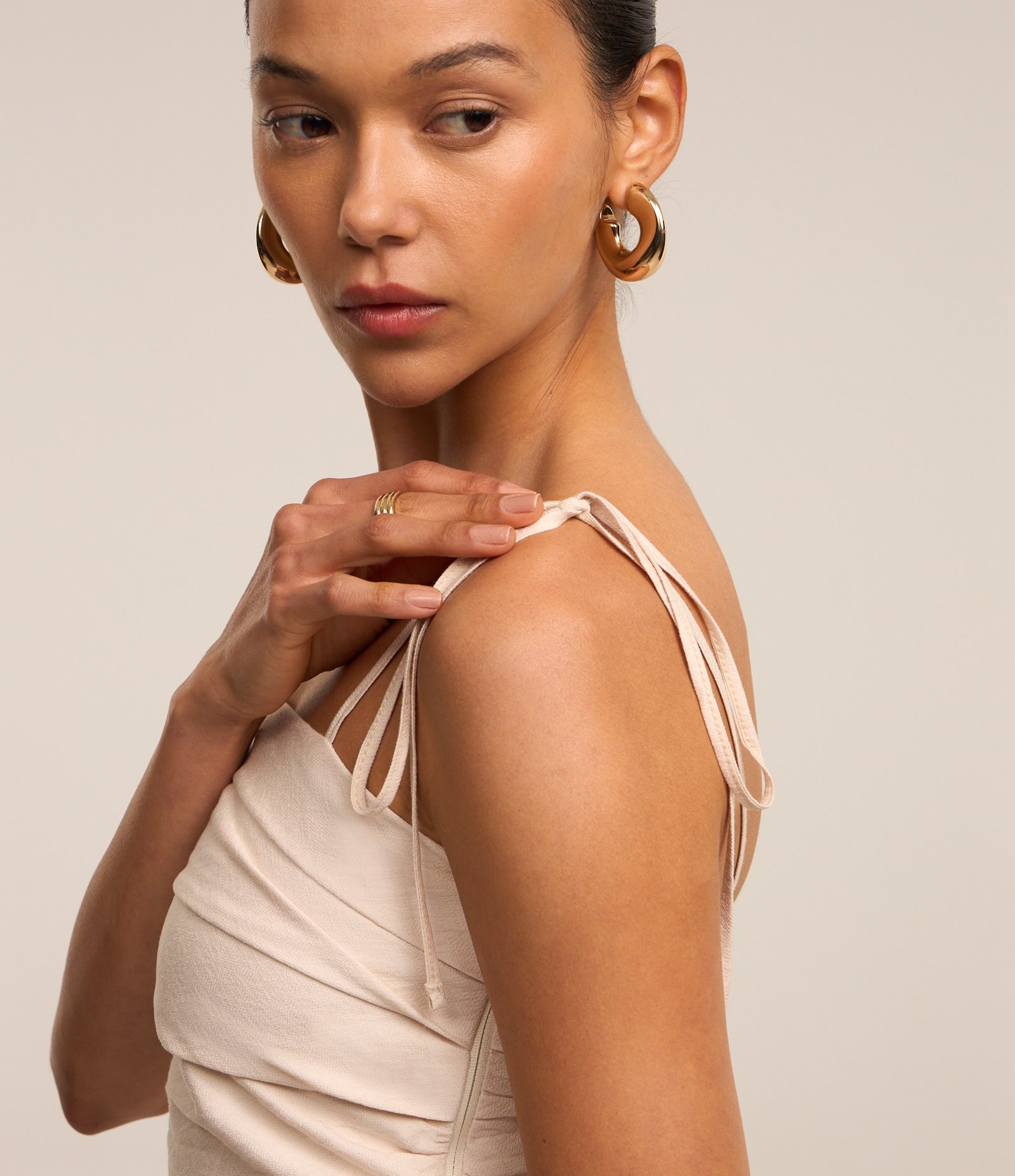 Vestido Midi em Crepe com Amarração na Alça e Texturas Off White 3