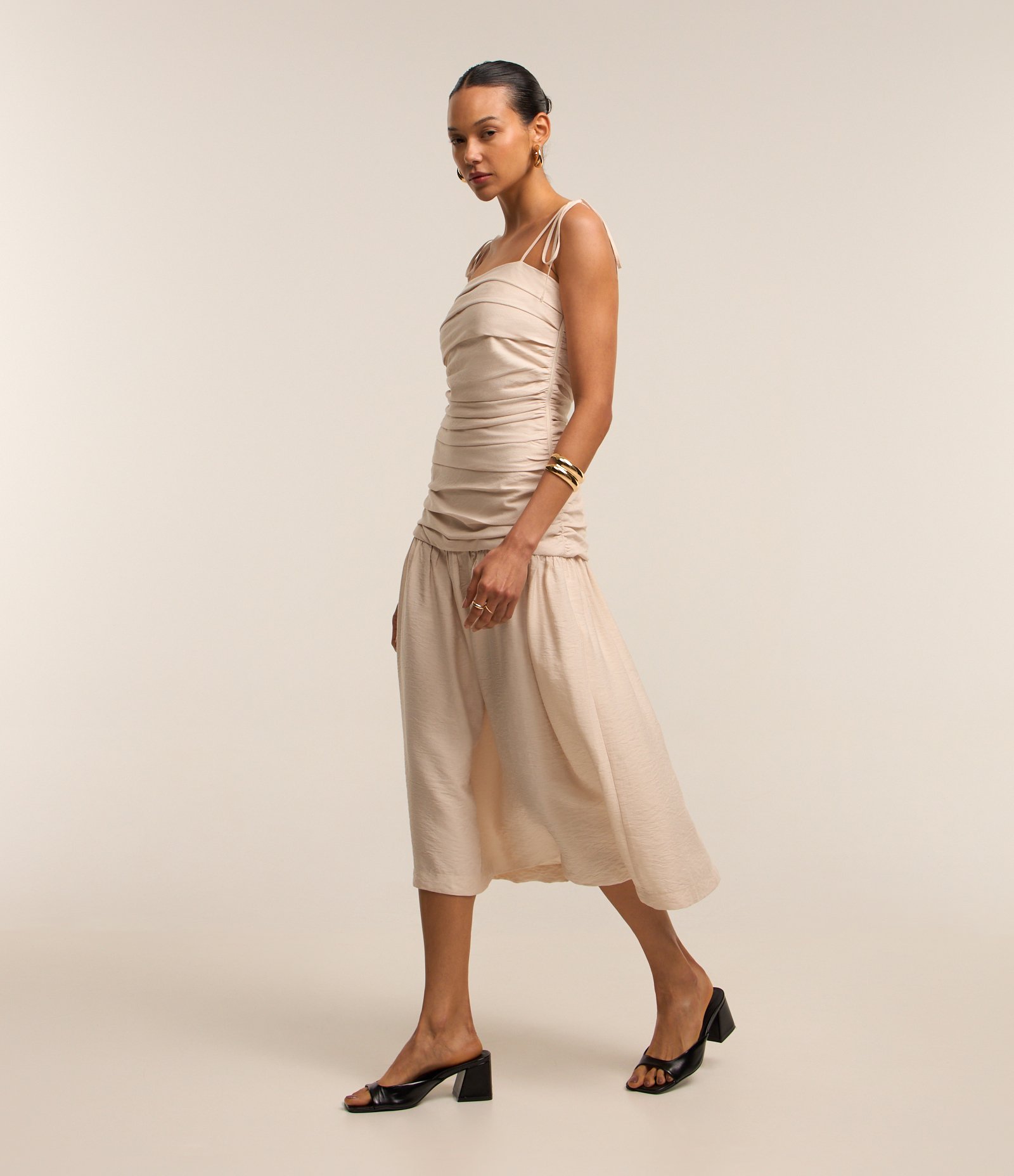 Vestido Midi em Crepe com Amarração na Alça e Texturas Off White 4