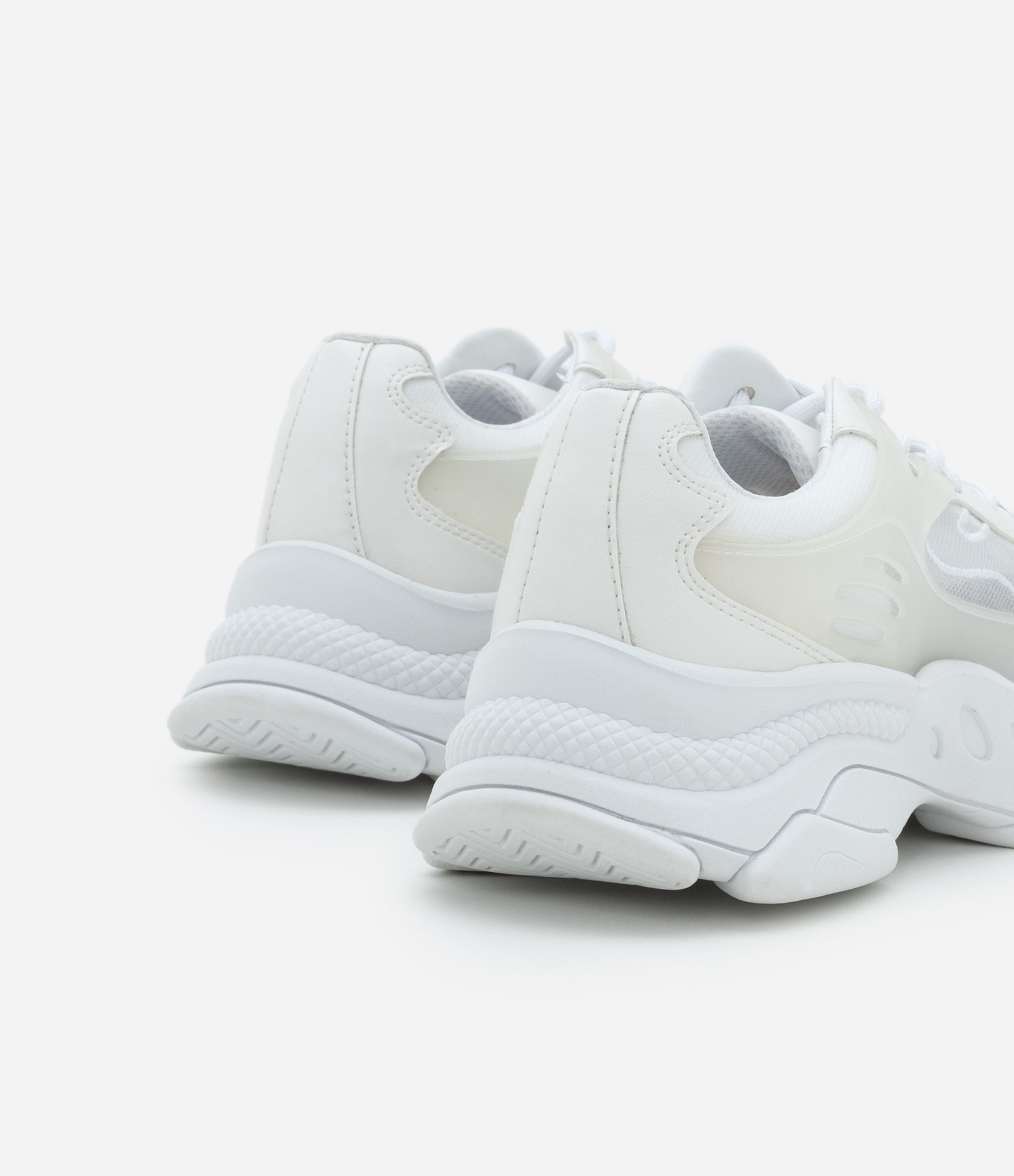 Tênis Jogging com Cano Curto e Tela com Bordados Branco 3