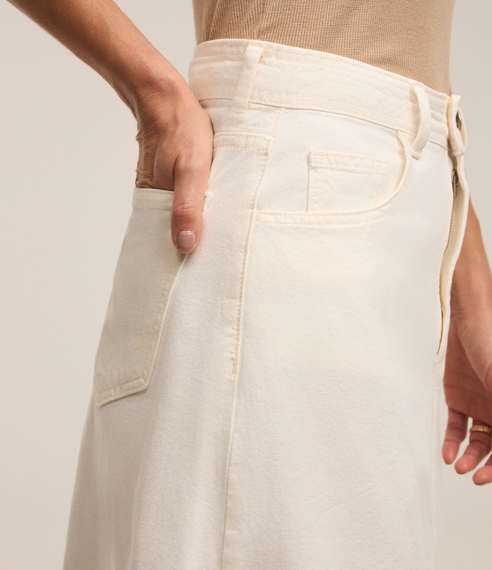 Saia Longa em Jeans com Bolsos Off White 6