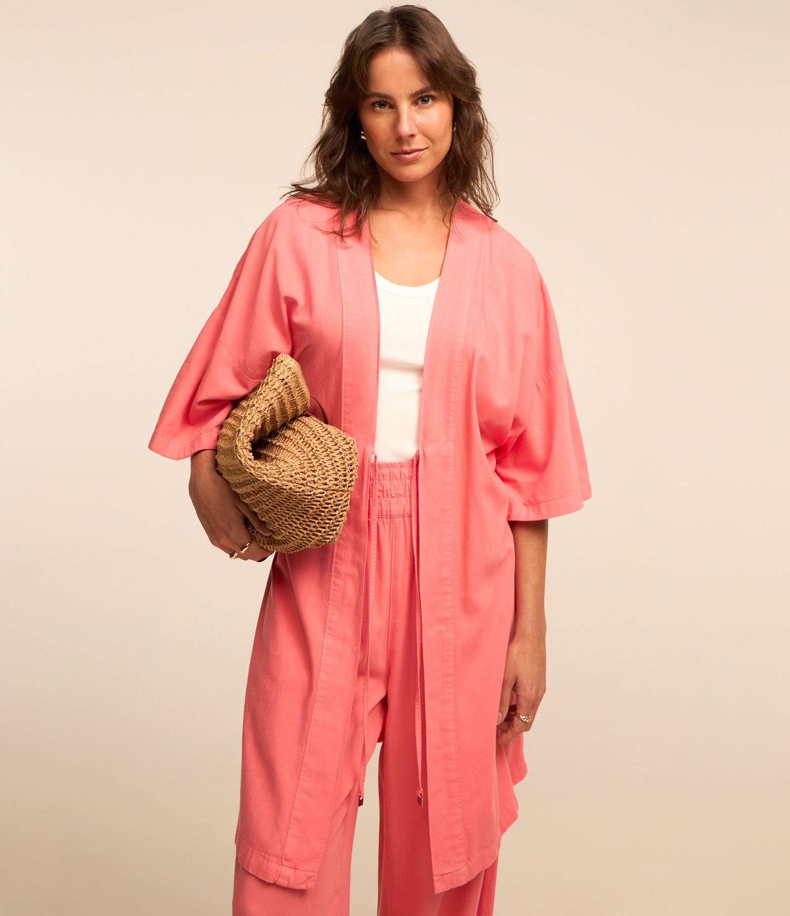 Kimono Longo em Sarja com Manga Ampla e Amarração Rosa 1