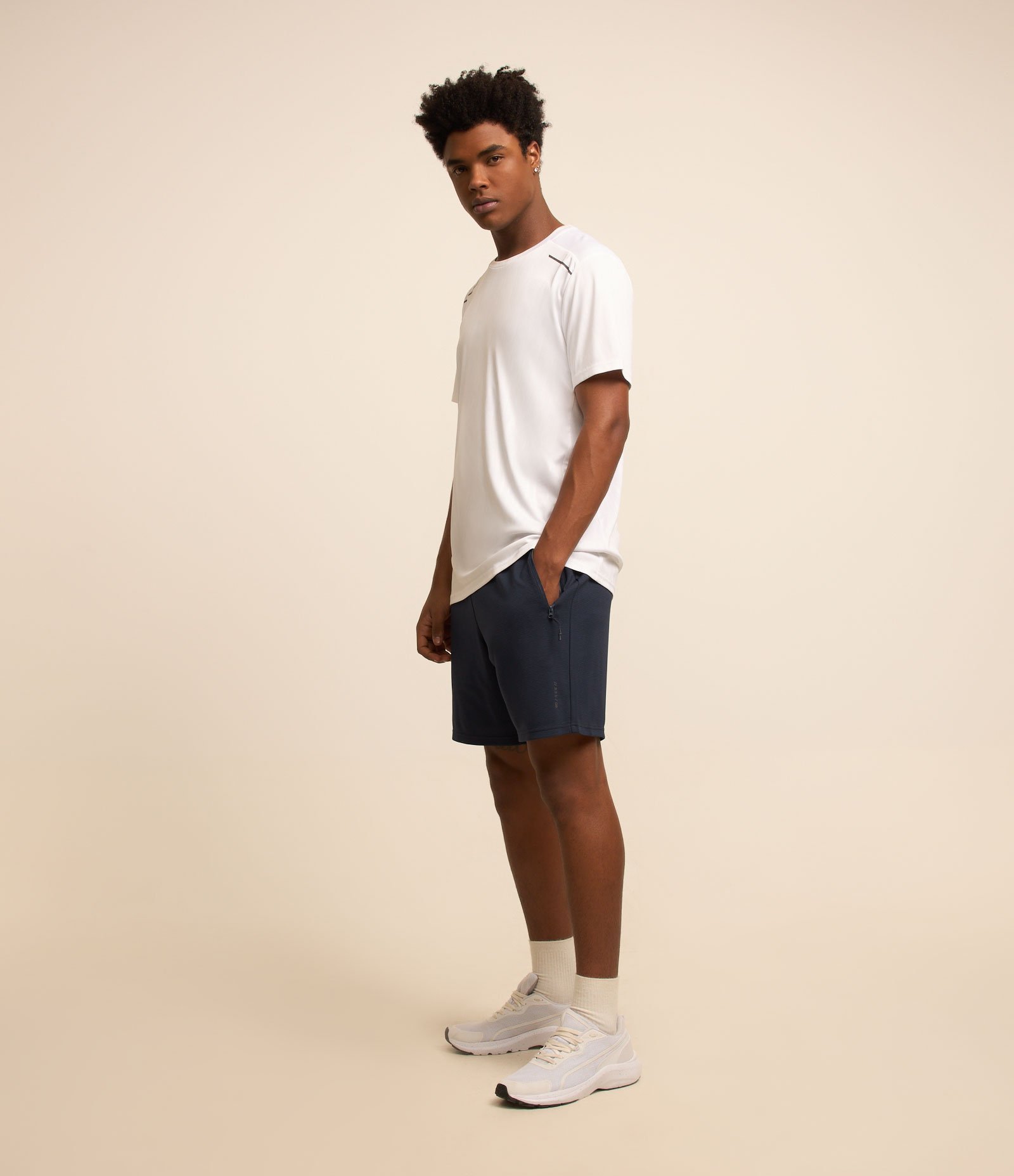 Bermuda Esportiva Texturizada com Cós Elástico e Zíper no Bolso Azul Marinho 1