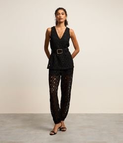 Macacão em Guipire com Saia Sobreposta e Textura