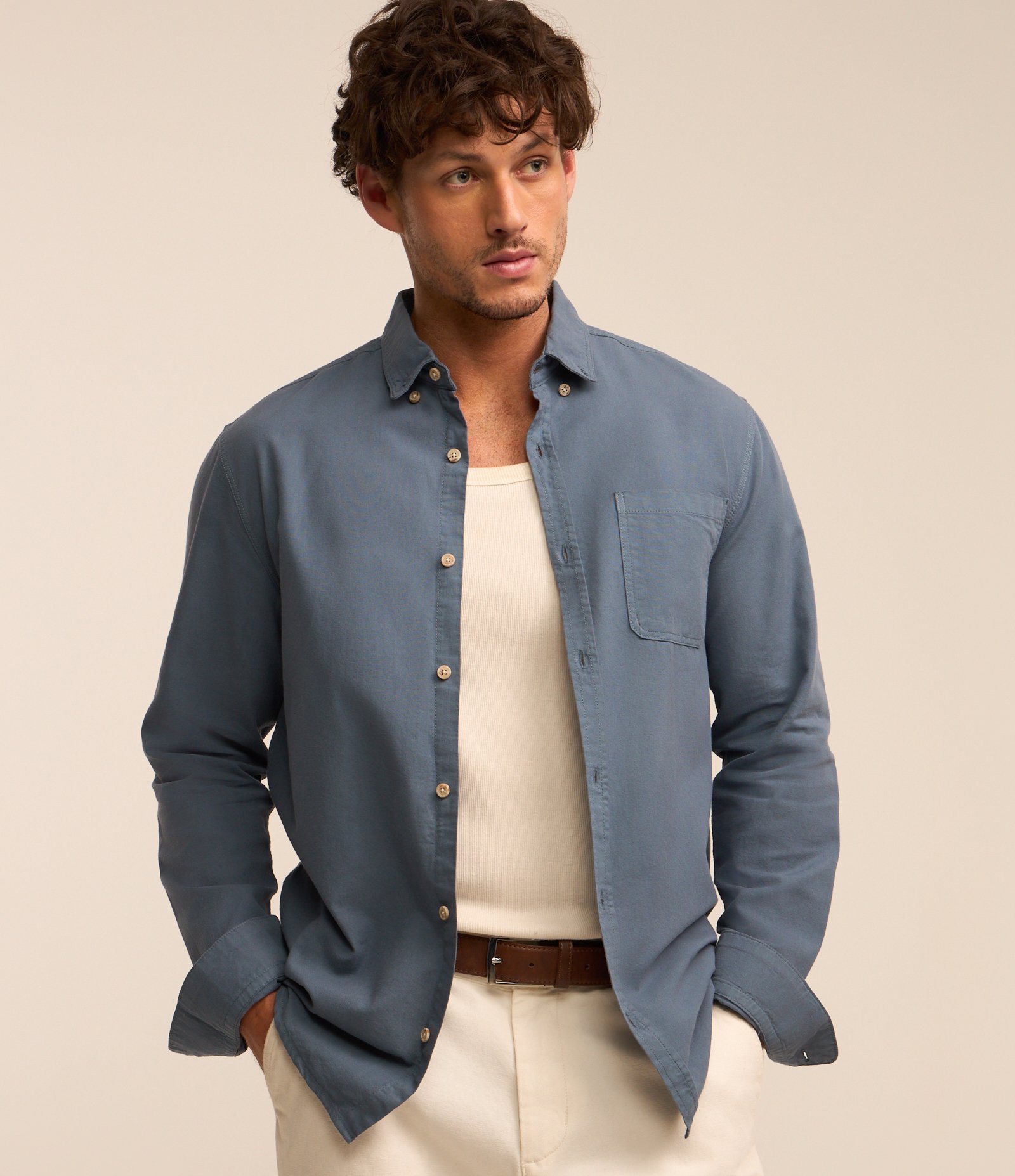 Camisa Regular em Oxford com Bolso Frontal Azul Acinzentado 1
