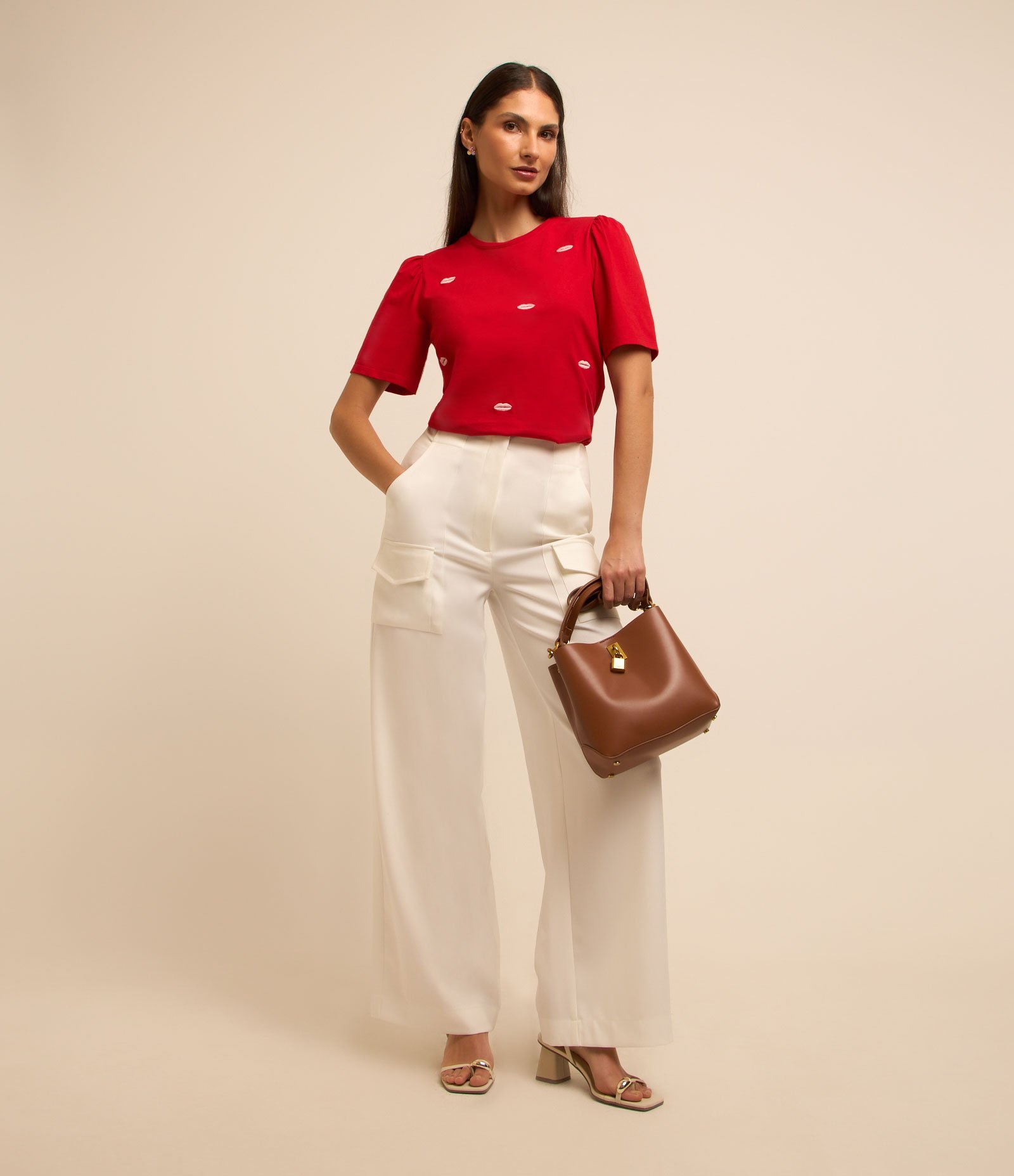Blusa em Algodão com Manga Bufante e Bordado Boquinhas Vermelho 3